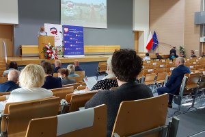 Poprawa sytuacji materialnej rodzin nie przekłada się na demografię. Ruszają prace nad programem 