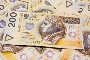 Zapłacił fałszywym banknotem za paliwo. Policja wyjaśnia okoliczności