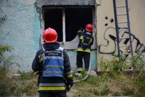 Pali się pustostan w Olsztynie