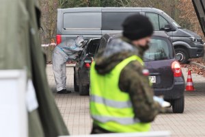Elbląg: punkt wymazowy drive thru czynny cały tydzień
