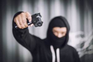 Pijany mężczyzna napadł na stację benzynową w Ostródzie