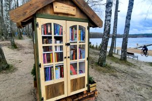 Są rozdawane z okazji Światowego Dnia Książki. Bibliotekarze zachęcają do wspólnego świętowania