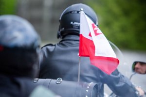 Motocykliści wracają na drogi. Policja apeluje o rozsądek