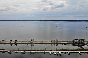 Ciało kobiety odnalezione w jeziorze Niegocin