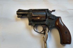 Nielegalna broń i narkotyki w rękach policji. Właściciel zatrzymany