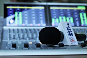 Prezydenckie weto, budowa obwodnic i zarobki urzędników. Posłuchaj audycji My, Wy, Oni