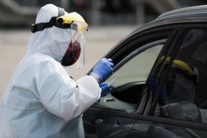 Ministerstwo Zdrowia: 12 737 zakażenia koronawirusem, zmarło 199 osób