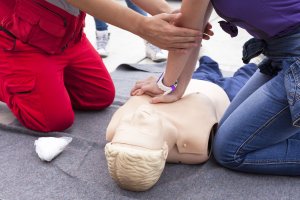 Pierwsza pomoc przedmedyczna. Czy potrafimy jej udzielać?