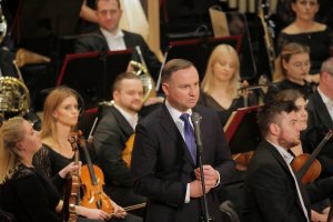 Prezydent Andrzej Duda gościem honorowym koncertu z okazji 75-lecia filharmonii