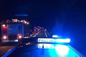 Niebezpieczny wypadek drogowy i kolizja czterech aut