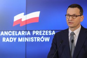 Premier Morawiecki: nowe obostrzenia w związku ze świętami i mutacją wirusa Omikron