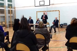 Rodzice przeciwni zmianom w szkole. Sprawie przygląda się kuratorium