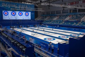 Curlingowe miksty rozpoczną sportową rywalizację w Pekinie