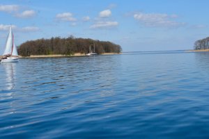 Koniec sezonu na Mazurach. Demontaż boi i zmiany w śluzowaniach