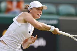 Iga Świątek wygrywa i awansuje do kolejnej rundy Wimbledonu