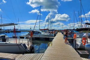 Ministerstwo Zdrowia apeluje: pamiętaj o bezpieczeństwie! Przypomina też, jak pomóc tonącemu
