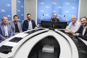 Zatwierdzenie Krajowego Planu Odbudowy, testowanie śluzy na Mierzei i niebezpieczne „szubienice”