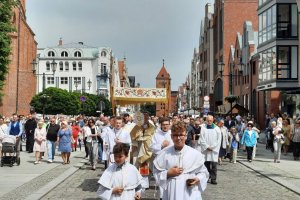 Przez Elbląg przeszły tradycyjne procesje z okazji Bożego Ciała