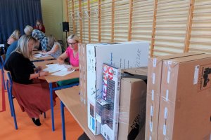 Komputery dla uczniów z terenów popegeerowskich. 