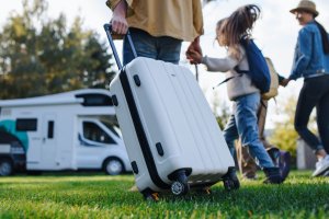 Wyjazdy nie tylko latem. Jak zmienił się nasz styl podróżowania?