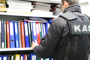 Znikający podatnicy i prawie miliardowe straty. Rozbito paliwową grupę przestępczą