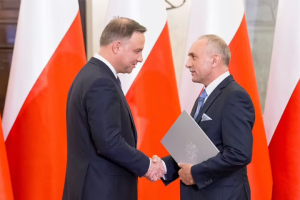 Jan Szynaka odznaczony Krzyżem Komandorskim Orderu Odrodzenia Polski