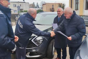 Nowe auta dla policjantów z Pasłęka i Elbląga