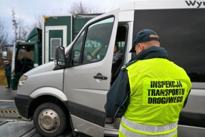 Nie chcą być urzędnikami. Trwa protest inspektorów transportu drogowego