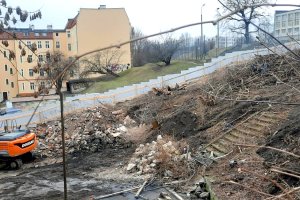 Nie pomogły protesty mieszkańców. Ruszyła budowa apartamentów w centrum Olsztyna