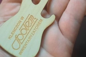 Klenczon zanim trafił do Czerwonych Gitar był inwentaryzatorem w spółdzielni