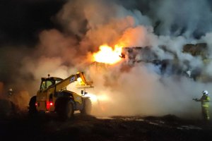 Kilkudziesięciu strażaków walczyło z pożarem przy miejskiej kotłowni we Fromborku