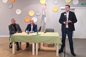 Wiceminister Woś o zbożu z Ukrainy i próbie przejęcia polskich lasów