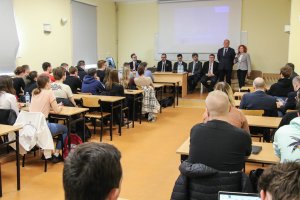 Rządowe Centrum Analiz zaprasza studentów UWM na staż