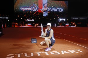 Wielki powrót Igi Świątek. Polka najlepsza w Stuttgacie!