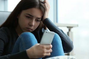 Nastolatka chciała sprawdzić jak działa telefon zaufania. Miała nietypowych gości