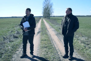 Leśnicy wcielili się w aktorów. Czy znajdą grunty pod nowe lasy?