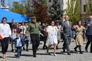 Mieszkańcy Pisza polonezem uczcili Święto Konstytucji 3 Maja