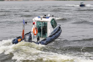 Ciało mężczyzny w rzece Pasłęce. Policja ustala jego tożsamość
