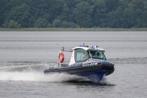 Zasnął i wpłynął w trzciny. Sternik miał prawie 2 promile