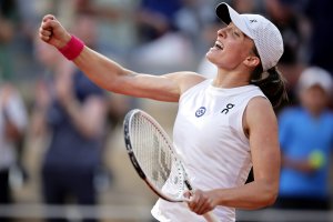 French Open. W sobotę Świątek zagra w finale z Muchovą