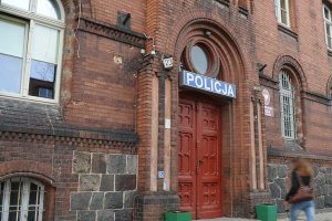 Sąd wysłucha mów końcowych w procesie policjantów oskarżanych o torturowanie zatrzymanych
