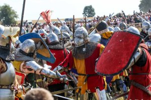 Na Polach Grunwaldu odbyła się 25. inscenizacja bitwy [ZDJĘCIA]