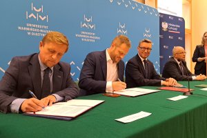 Współpraca uniwersytetu z resortem cyfryzacji. „To szansa wypłynięcia na szerokie wody”