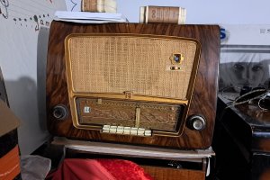 Od stu lat w Elblągu można posłuchać radia