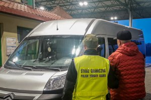 Nie pomogły fałszywe dokumenty i tablice. Auto z Rosji nie wjechało do Polski