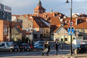 Gdy brakuje odpowiedzi, pomaga drogowskaz. W Bartoszycach opracowano ważny poradnik