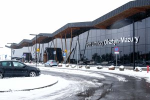 Regionalne lotnisko w Szymanach działa bez zakłóceń