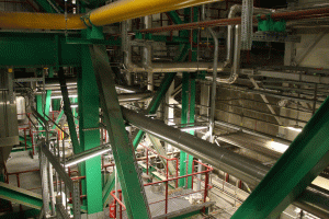 Trwa szacowanie strat po pożarze w spalarni odpadów w Olsztynie