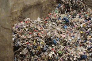 Inwestorzy kontra mieszkańcy. W Śliskiej Sprawie protest ws. składowiska odpadów