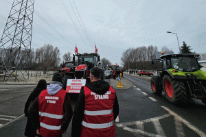 Blokady i utrudnienia na drogach. Protesty rolników w regionie